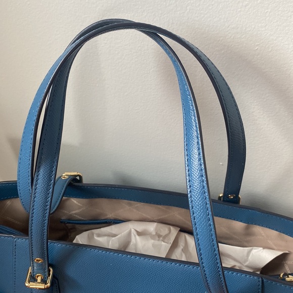 Michael Kors Voyager Small tote bag - Picture 5 of 10